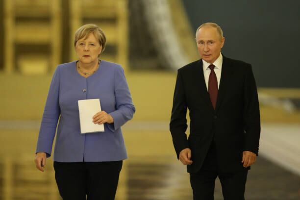 La excanciller alemana, Angela Merkel, y el presidente de Rusia, Vladímir Putin. Archivo.