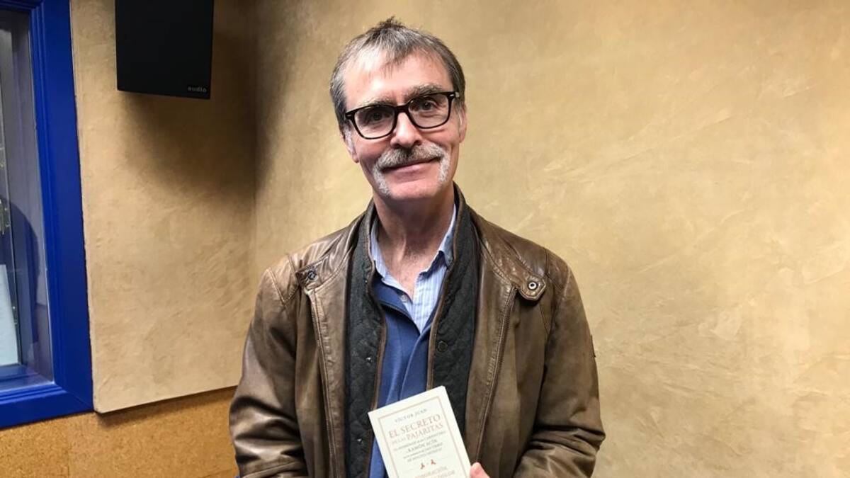 Víctor Juan presenta "El secreto de las pajaritas"