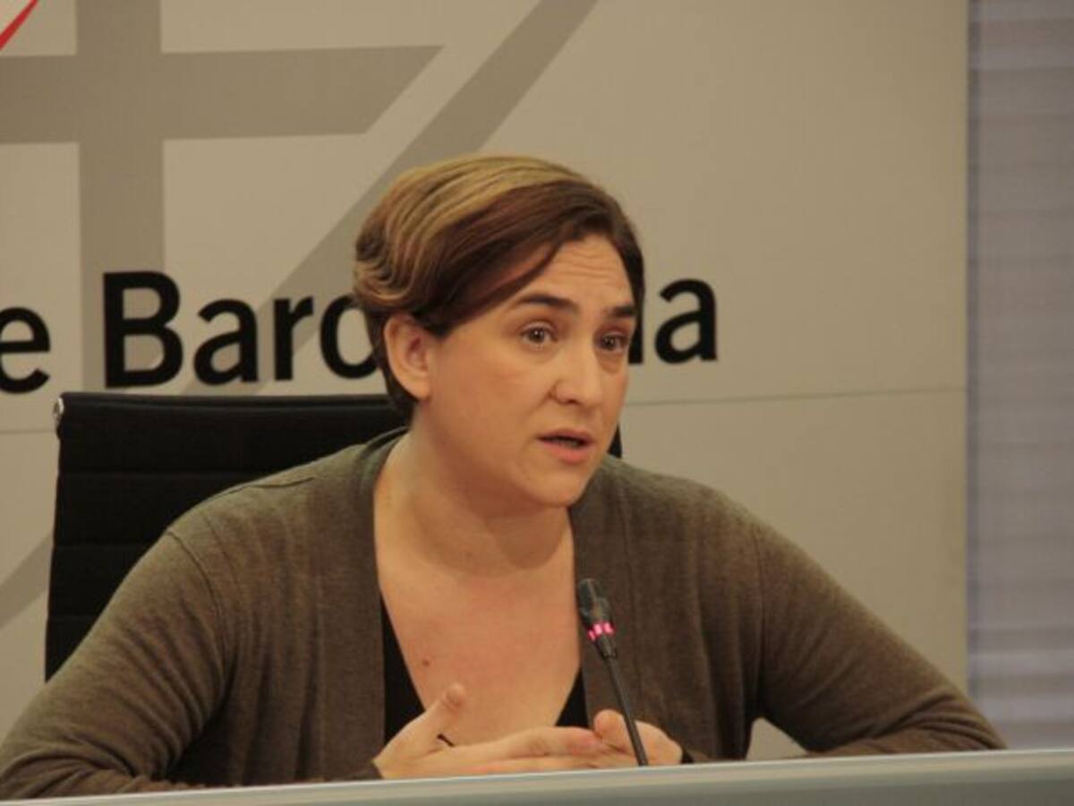 Colau vol limitar els preus del lloguer privat