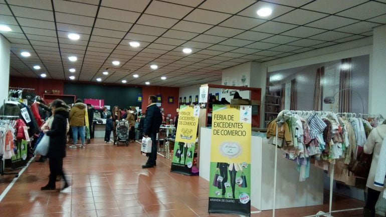 Imagen de archivo de una Feria de Excedentes de Comercio de ACOA