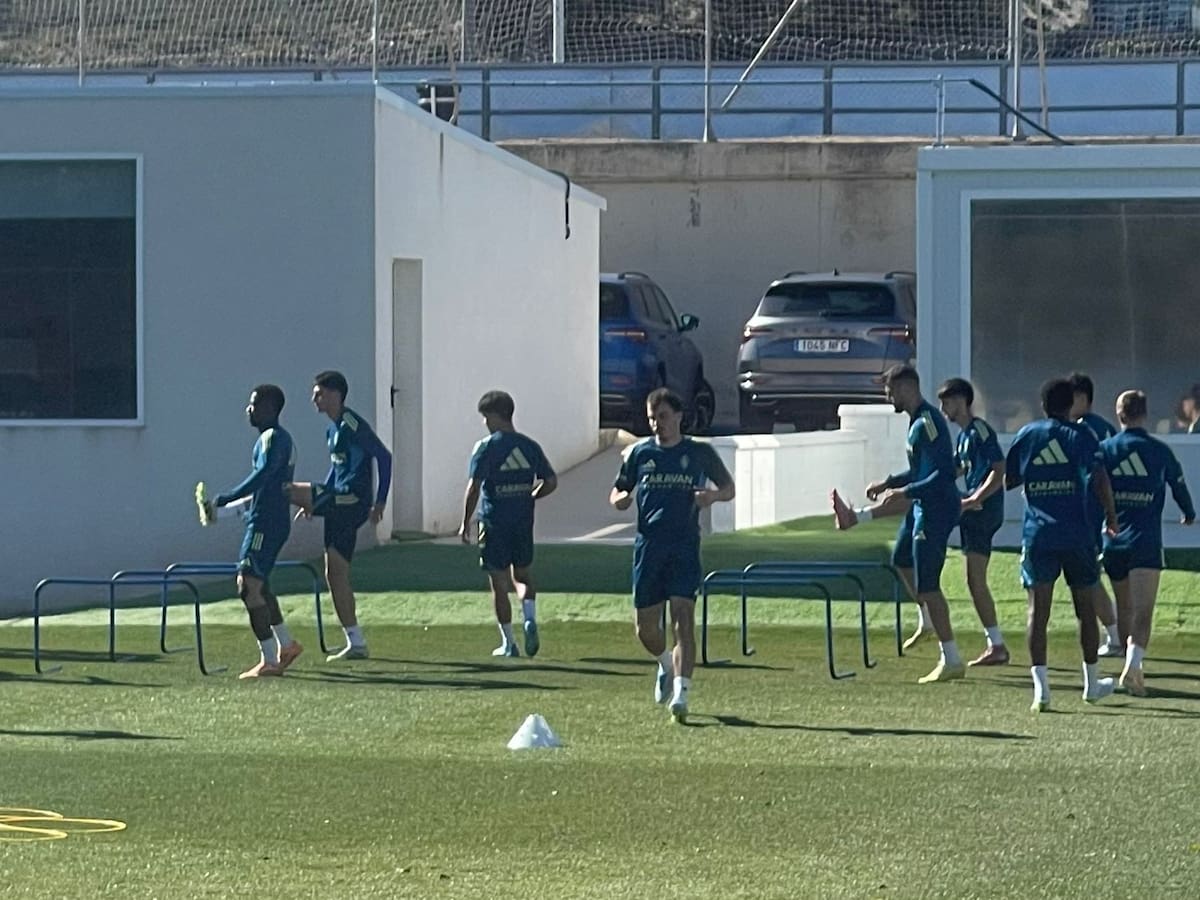 Francho vuelve a los entrenamientos y apunta al partido ante el Ceuta