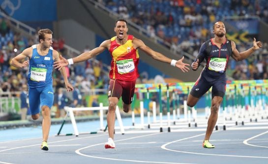 Orlando Ortega celebra su plata en la línea de meta