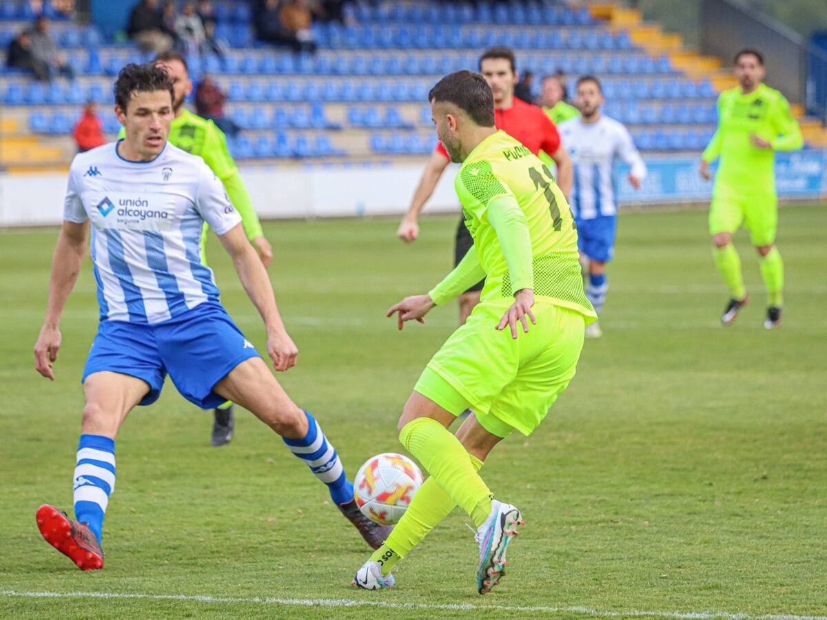Intercity suma un punto de oro tras remontar en un duelo de alta intensidad contra el Alcoyano