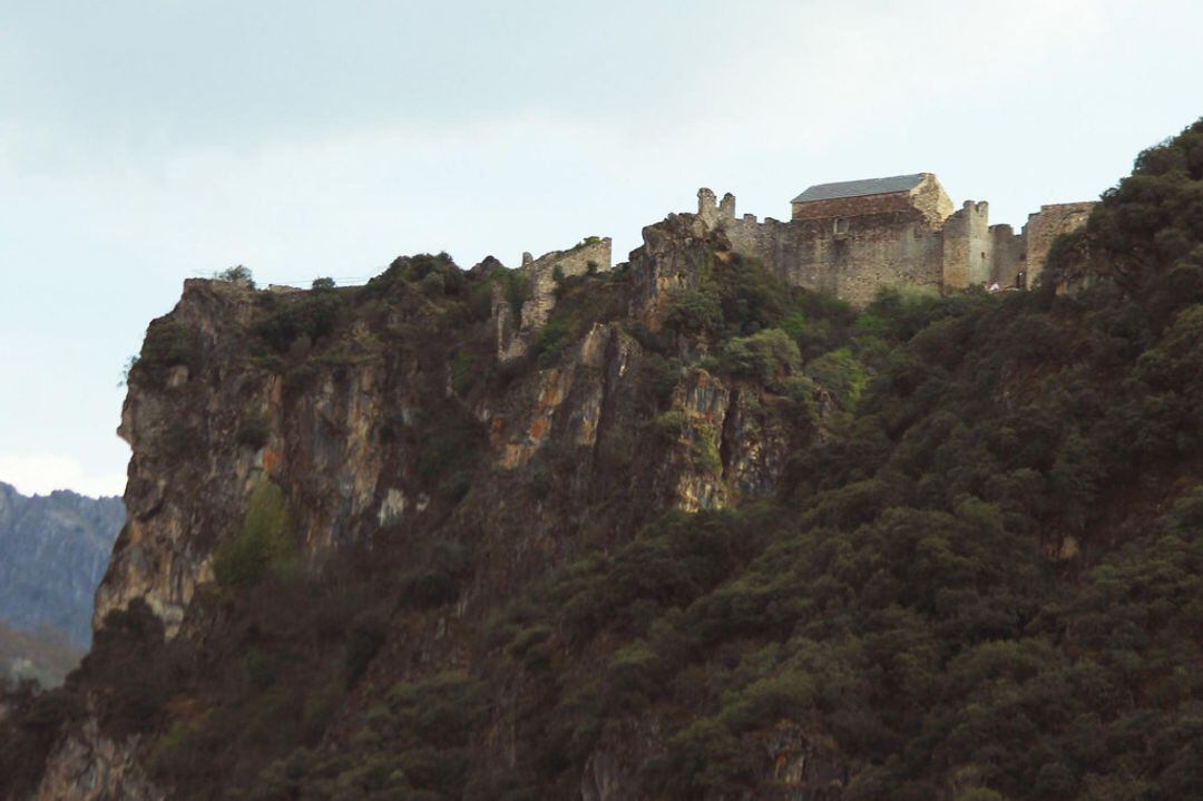 Castillo de Cornatel