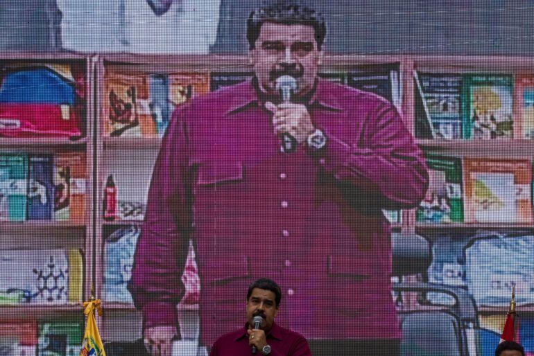 El presidente de Venezuela, Nicolás Maduro, habla ante seguidores en un acto de gobierno.