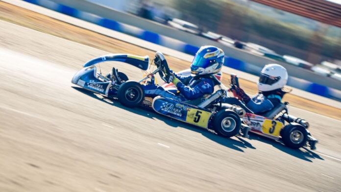 Álex Martínez, a los mandos de su kart.