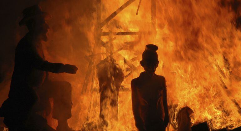 La Cremà se vio marcada por el viento