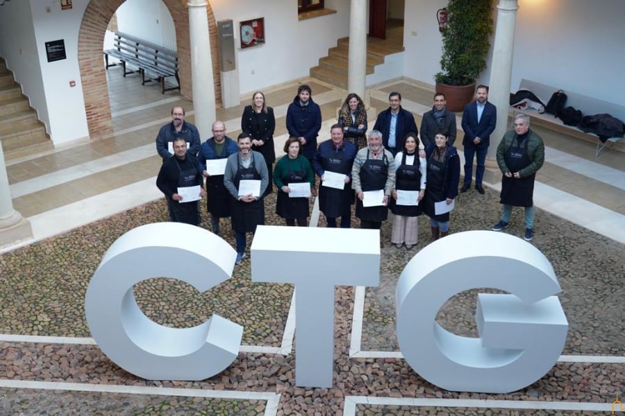 La I Promoción de alumnado en el CTG recibe sus diplomas en Valdeparaíso