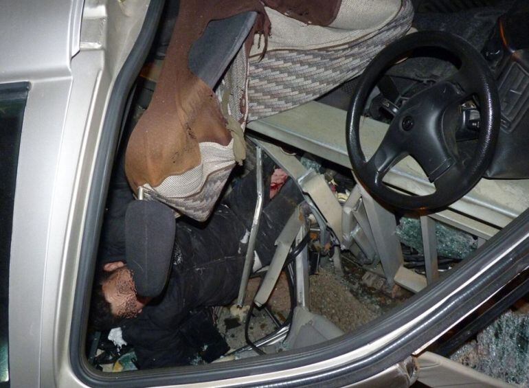 Esta es la situación en la que quedó uno de los heridos dentro del vehículo tras el accidente
