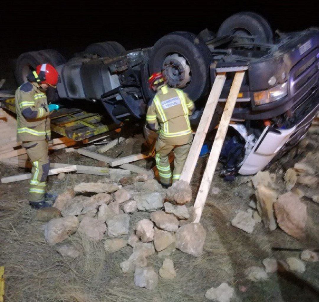 Imagen del camión siniestrado.