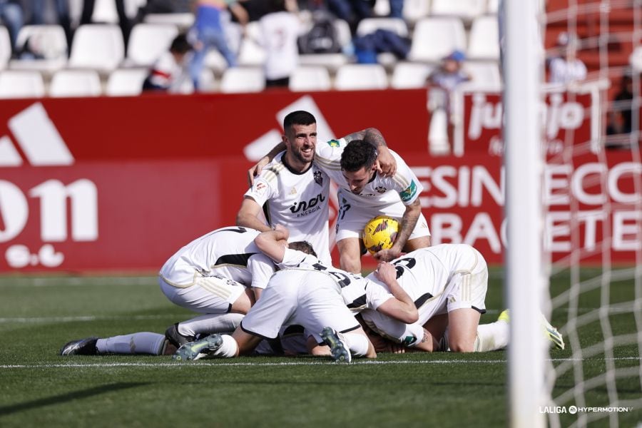 El gol de Manu Fuster abrió el marcador.