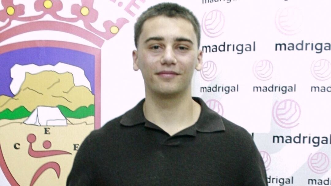 Faust Talens llega al Centro Excursionista Eldense