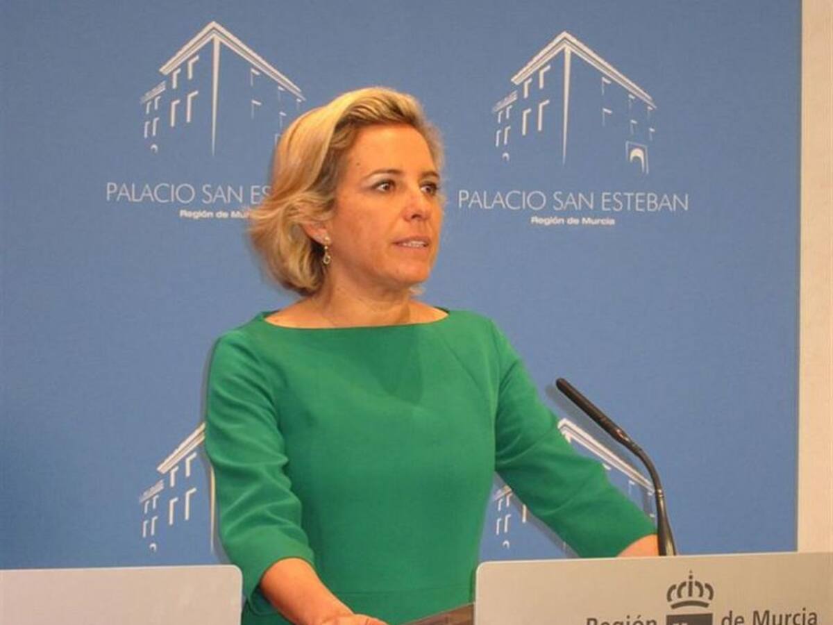 La consejera reconoce que hay alarma social por el Mar Menor