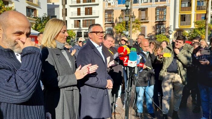 Manuel Gavira en declaraciones a los periodistas