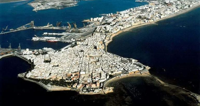 Vista área de la capital gaditana
