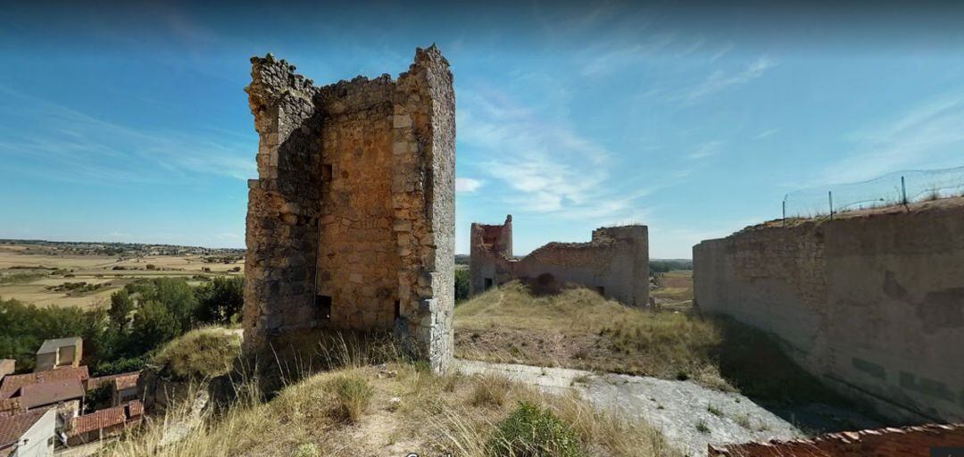 Restos del castillo de Coruña del Conde