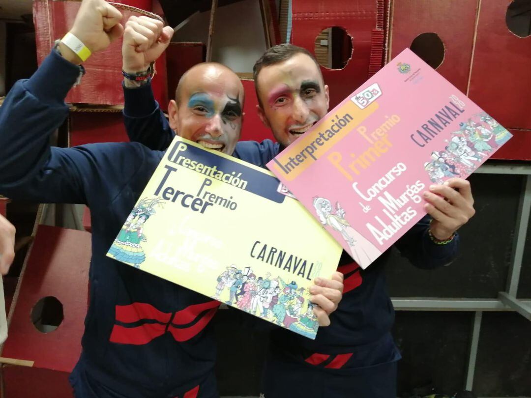 Javi Lemus, junto a su hermano tras la final del viernes.