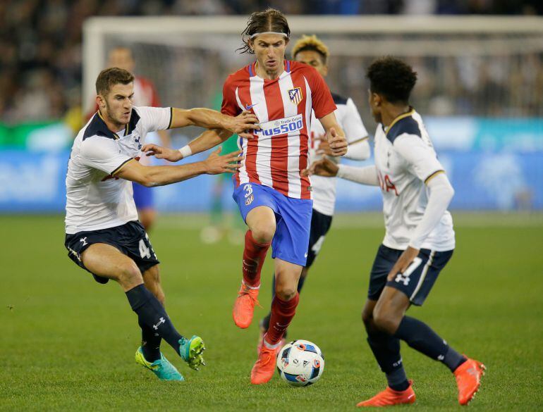 Filipe Luis, durante el partido ante el Tottenham en Melbourne