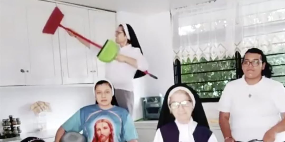 Judith de Jesús Sace junto a sus compañeras en un fotograma extraído de Tik Tok.