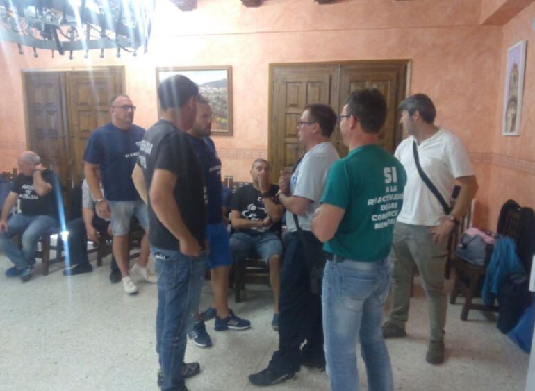 Encierro de los trabajadores en el consistorio de Ariño
