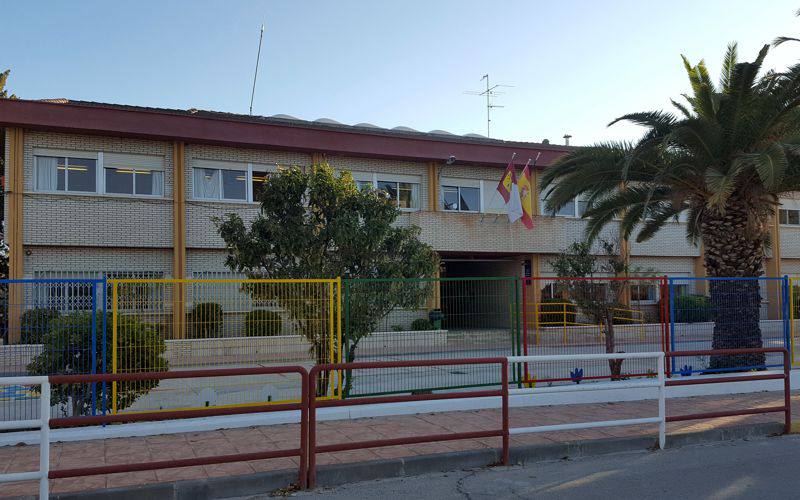 Imagen del colegio de Agramón, este mediodía