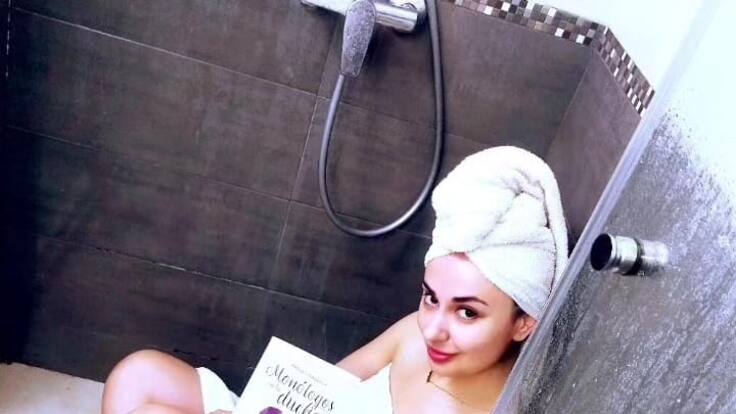 Raquel Zarzuela presenta en Hoy por Hoy su tercer libro, 'Monólogos en la ducha'