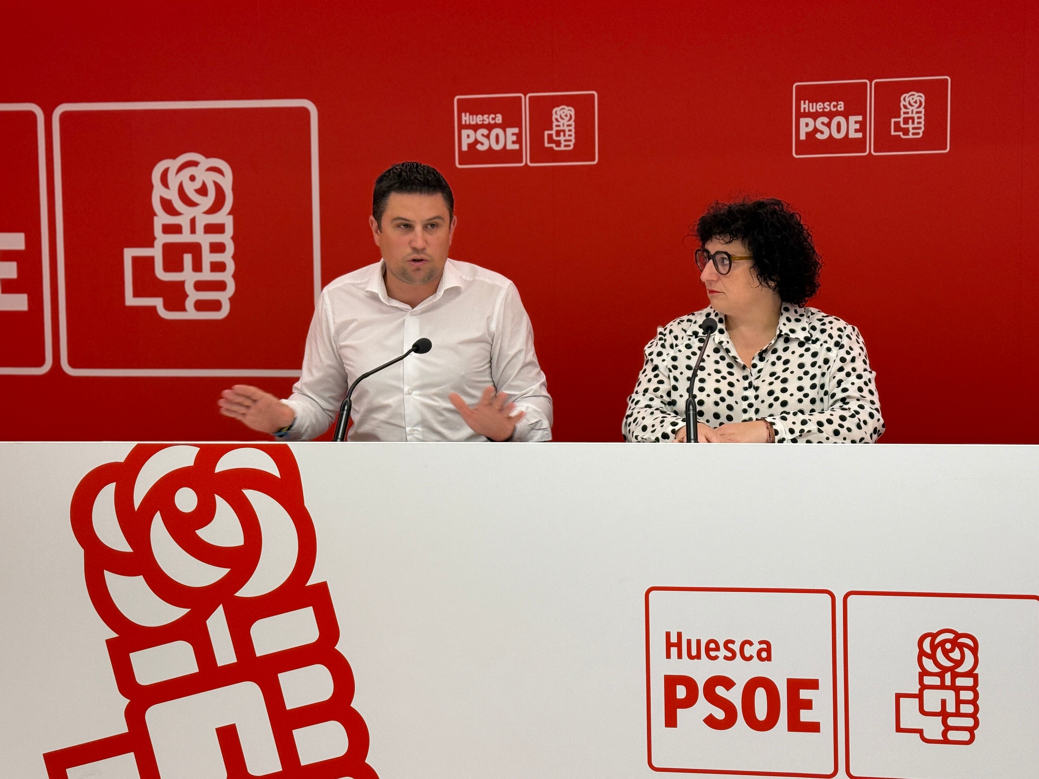 Antonio Biescas y Gema Betorz en la rueda de prensa