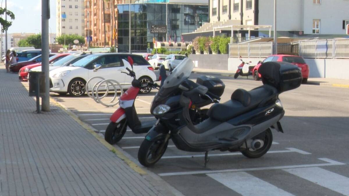 La playa de Gandia aumenta las plazas de aparcamiento