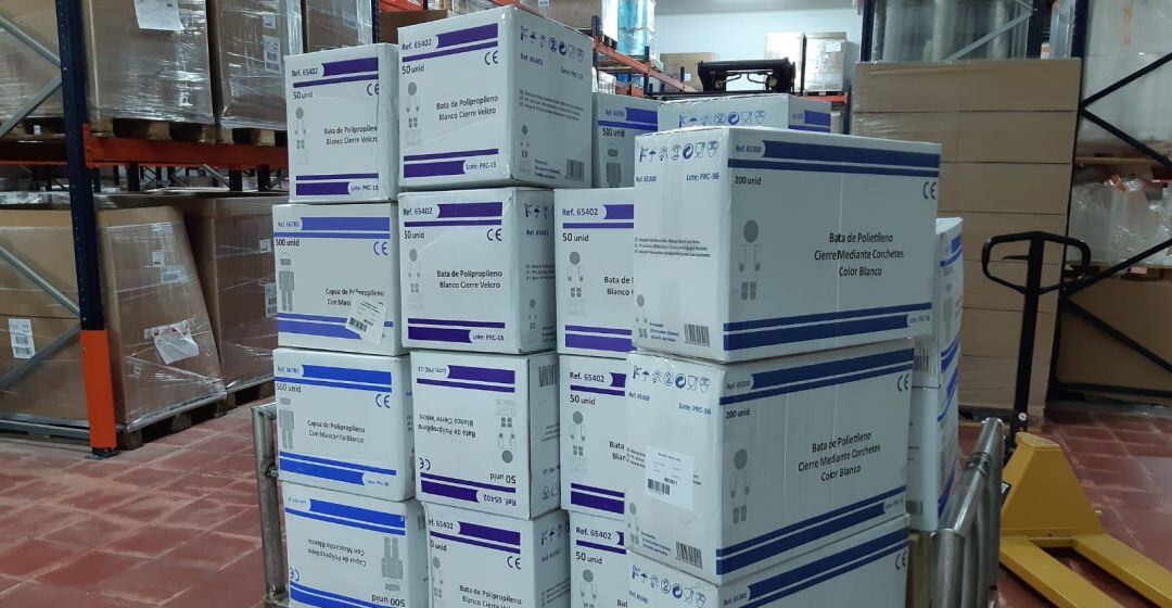 Algunos de los materiales que diversas empresas, administraciones y habitantes de la comarca de Valdepeñas donaron al Hospital