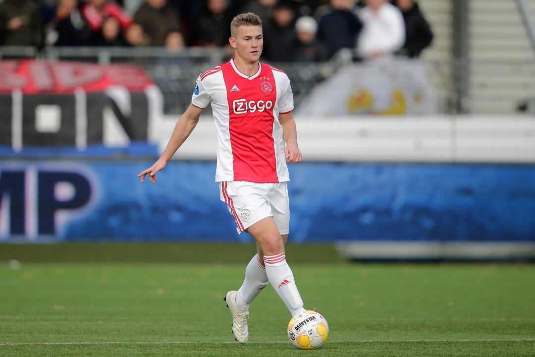 De Ligt durante un partido contra el Excelsior.