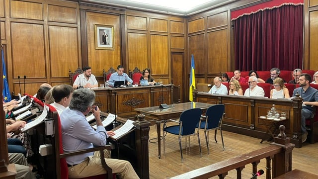 Bancada socialista en el pleno de Alcoy en la que está el concejal  Jordi Martínez