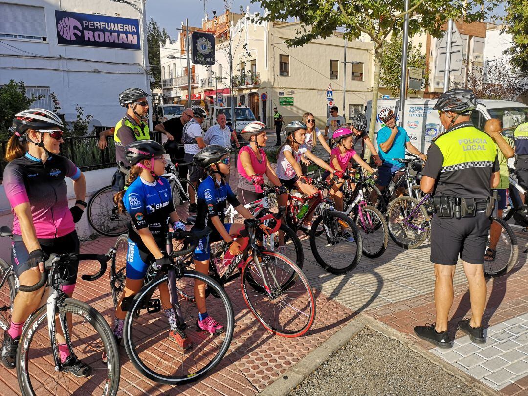 Taller del uso del carril bici con la Policía Local en La Vall d&#039;Uixó