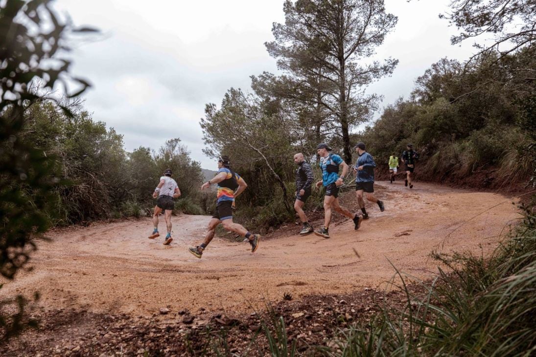 El mal temps va ser el protagonista de la trail.