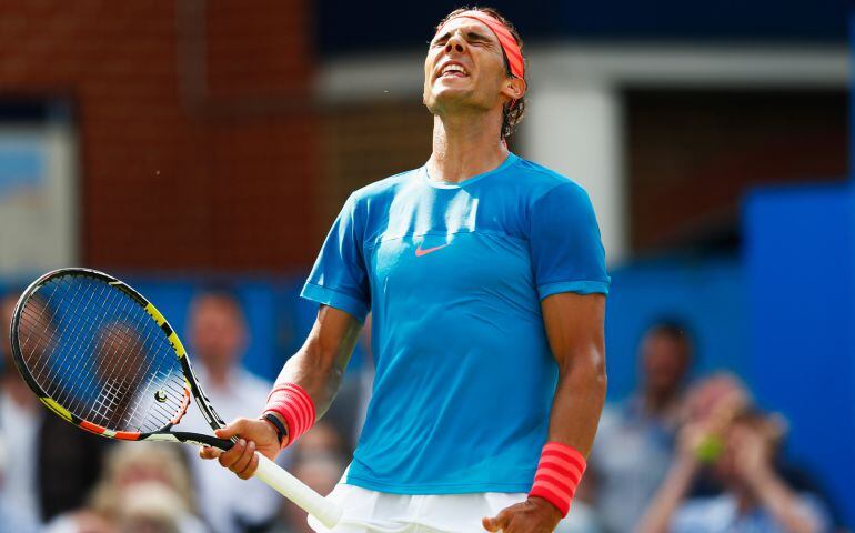 El español Rafa Nadal ha caído en su debut en Queen&#039;s ante Dolgopolov.