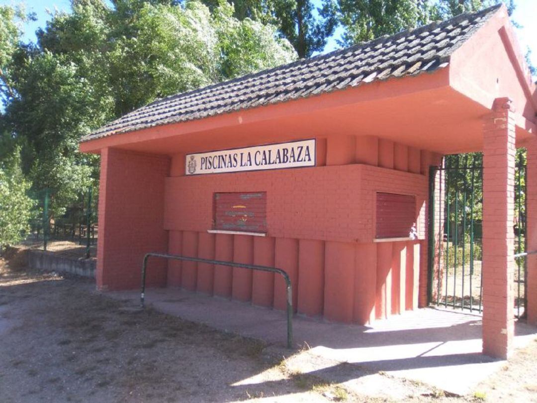 Entrada al complejo de La Calabaza