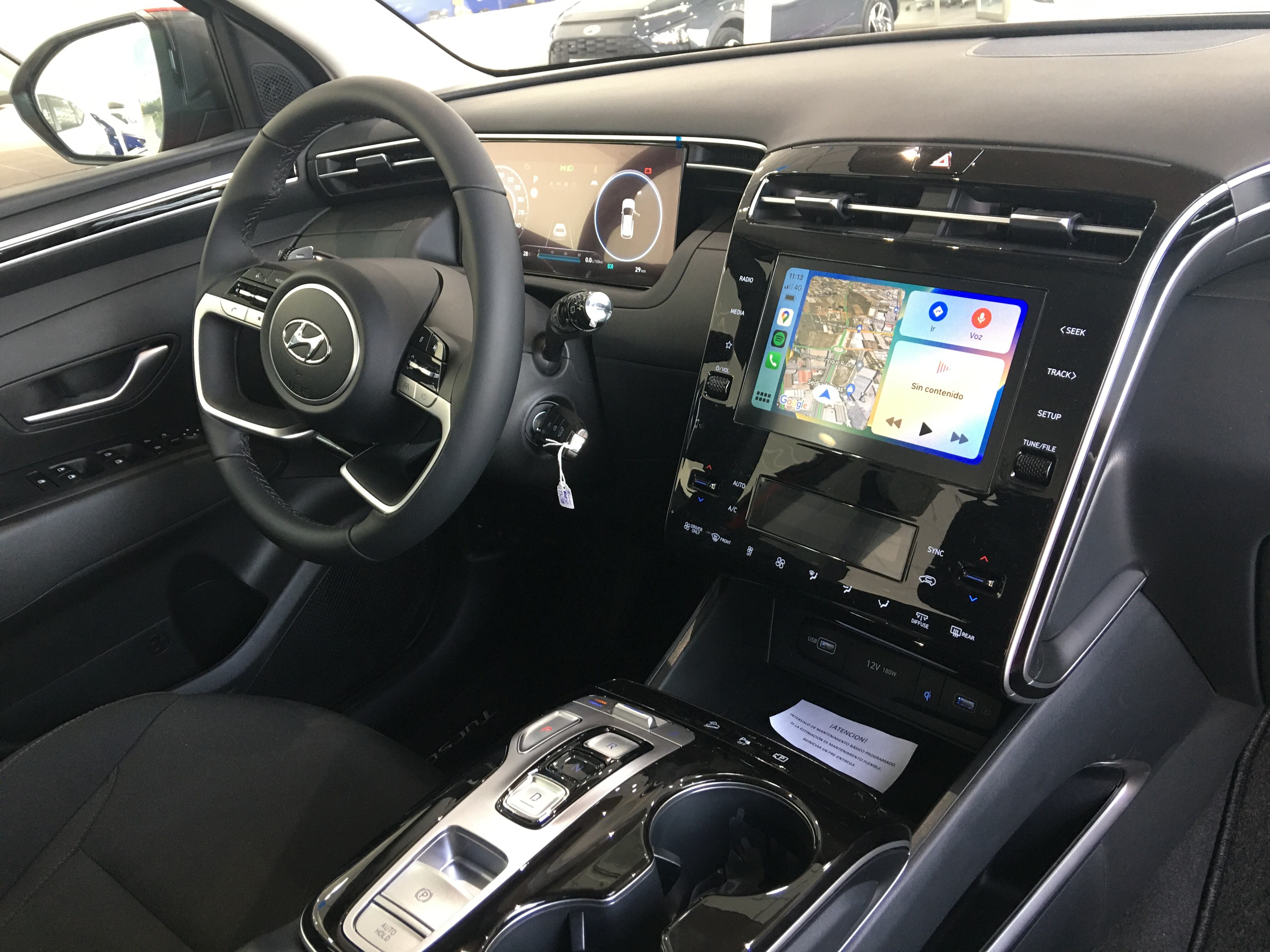 Concesionario Hyundai Autofima Elda-Petrer presenta su modelo Tucson con cuadro y pantalla digital