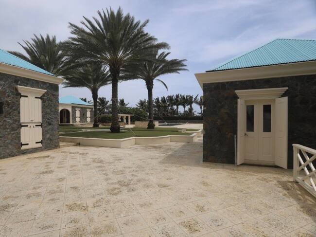 Exterior de la mansión de Epstein