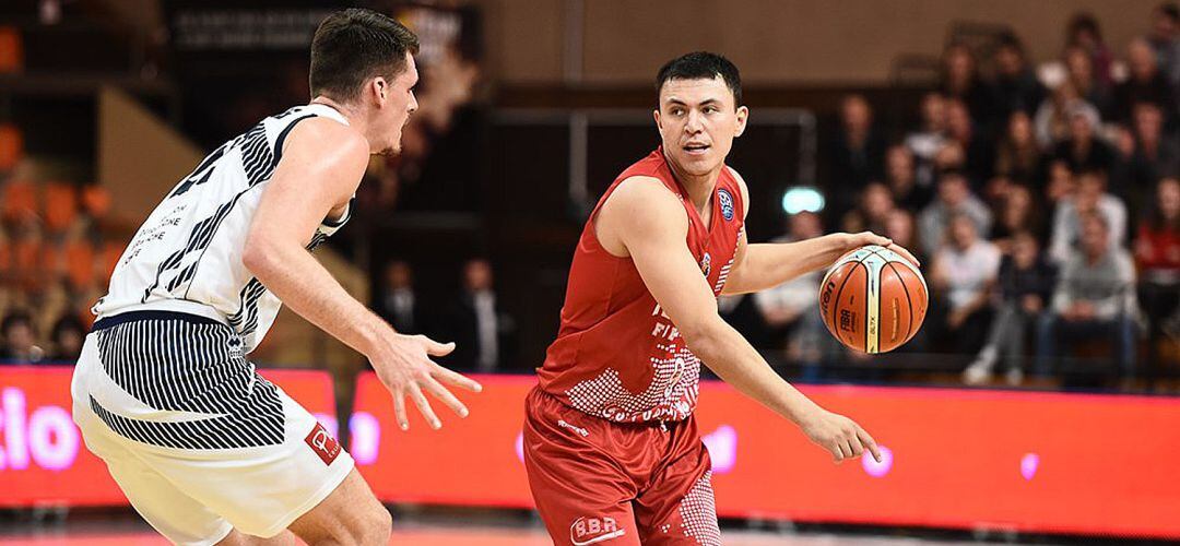 Cruz (d) tuvo unas estadísticas casi perfectas en el Palais des Sport Jean-Michel Geoffroy de Dijon: 5 de 6 en tiros de dos y 3 de 3 en triples.