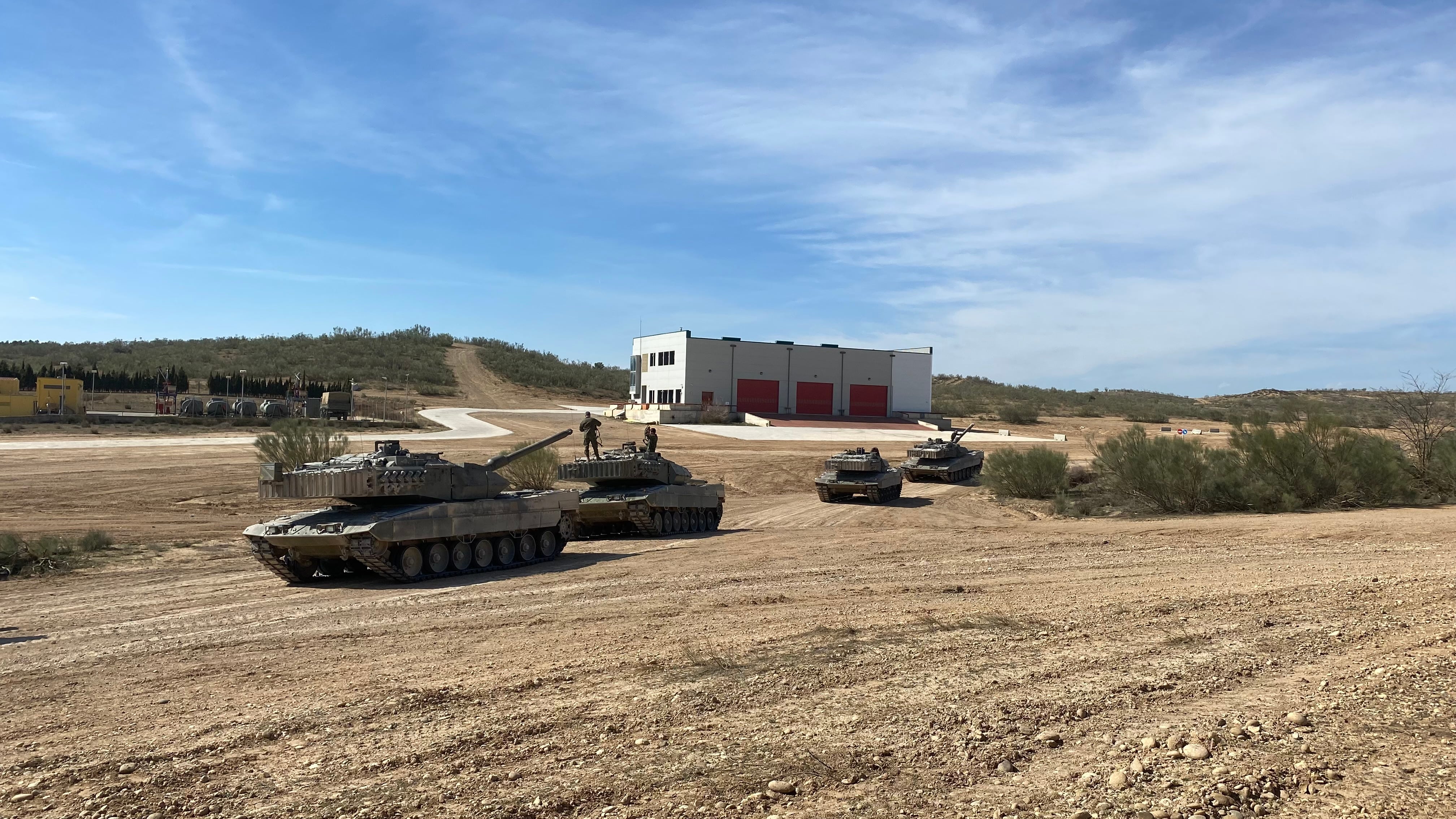 Uno de los ejercicios realizados en el campo de maniobras de San Gregorio, en Zaragoza
