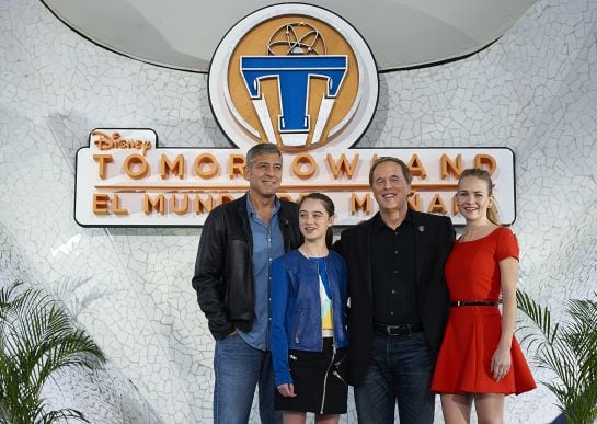 VALENCIA, SPAIN - MAY 19: (L-R) George Clooney, Raffey Cassidy, Brad Bird and Britt Robertson pose at a photocall for &#039;Tomorrowland&#039; at the L&#039;Hemisferic on May 19, 2015 in Valencia, Spain. (Photo by Manuel Queimadelos Alonso/Getty Images)