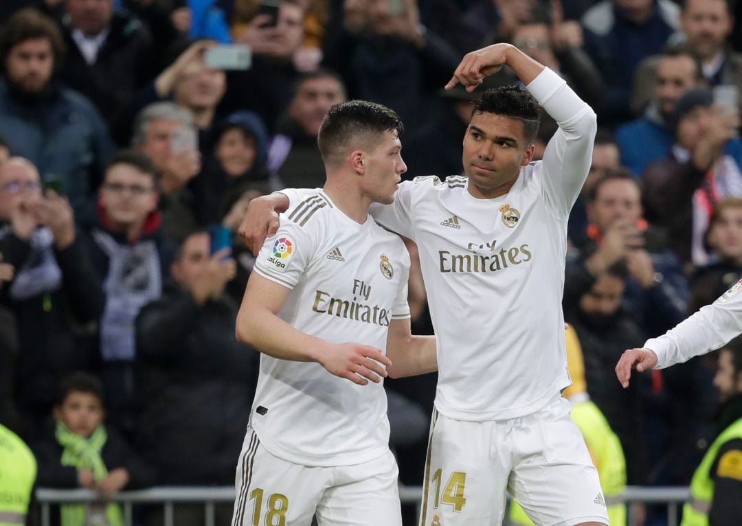 Casemiro señala a Jovic tras su primer gol