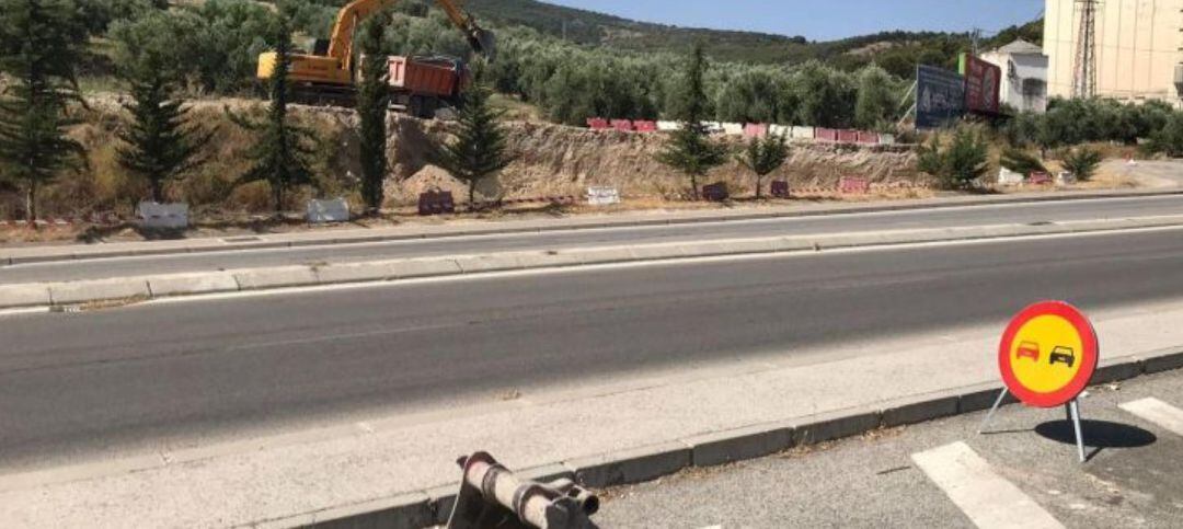 Obras de uno de los carriles bici en Jaén.