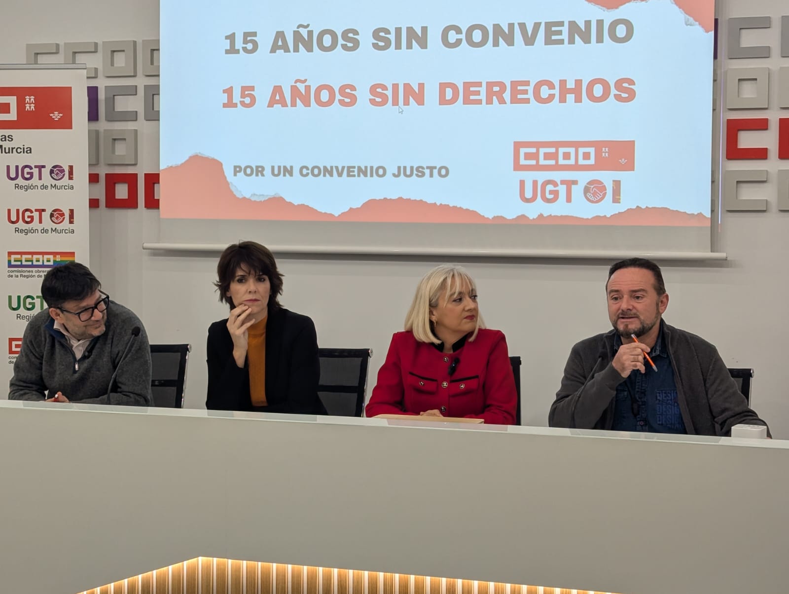 UGT y CCOO se movilizan para renovar el convenio de la sanidad privada, caducado en 2010