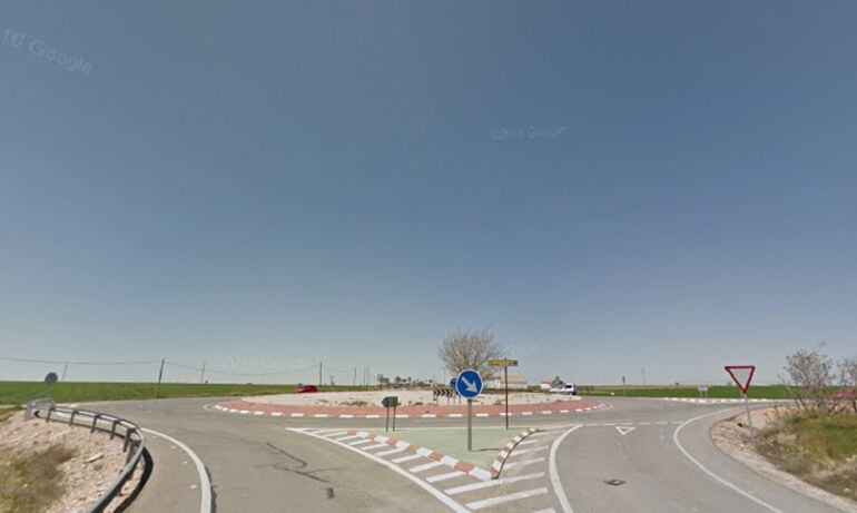 Rotonda de acceso a la N-430