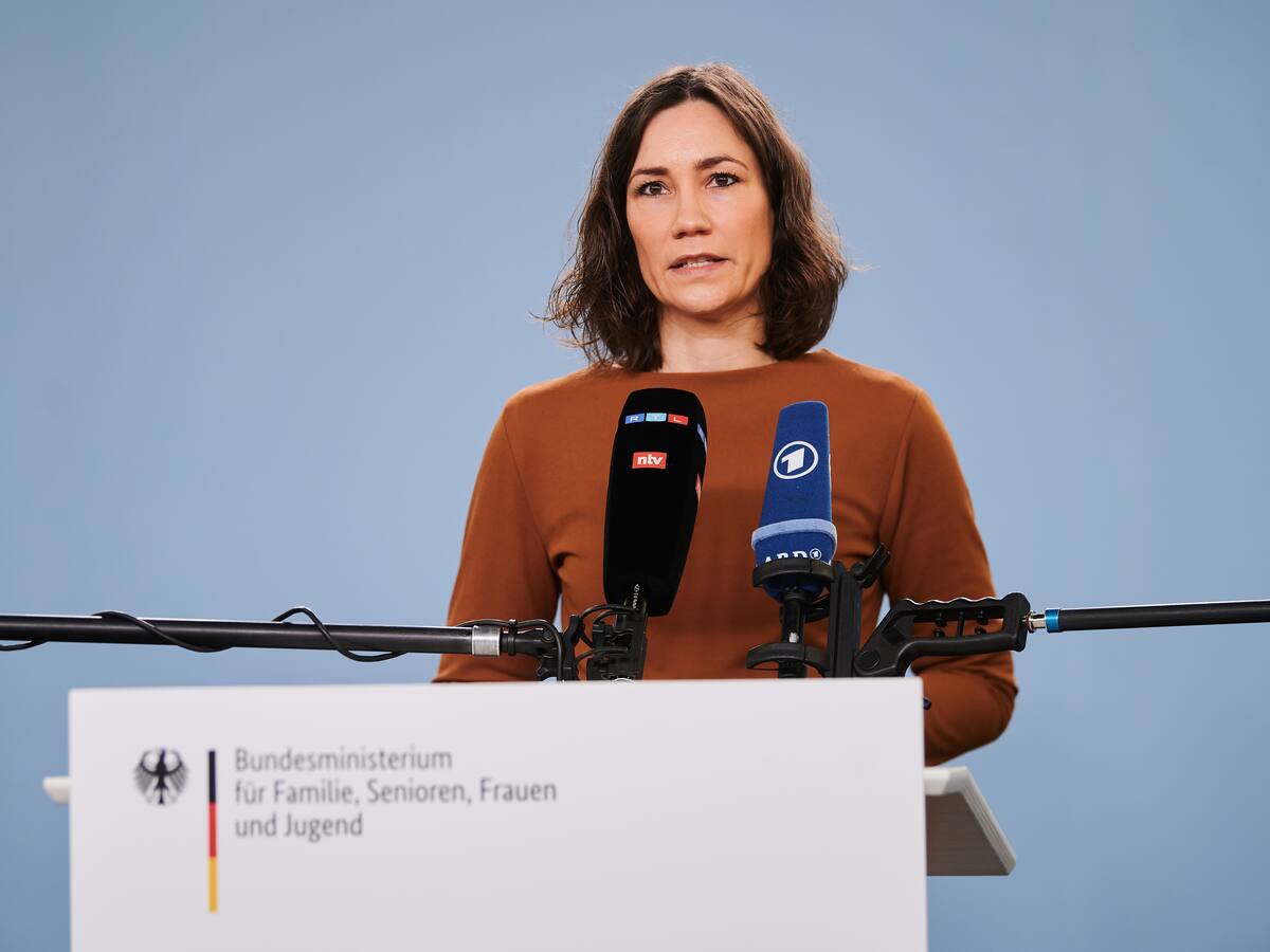 La ministra de Familia alemana dimite por la polémica al irse de vacaciones el año pasado
