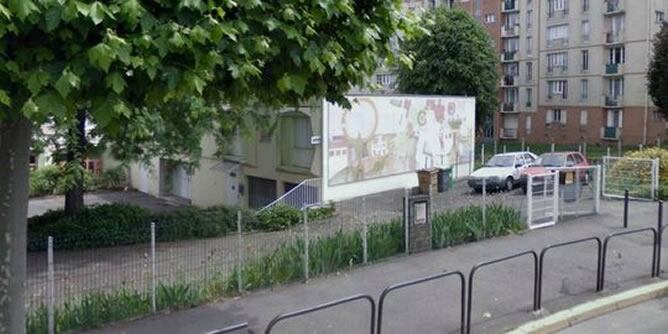 Colegio Charles Perrault, en la localidad de Vitry, a las afueras de la capital francesa