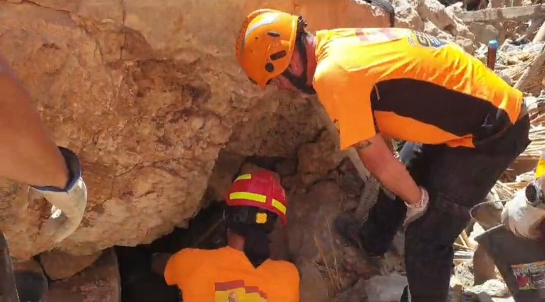 Joaquín Acedo en las labores de rescate