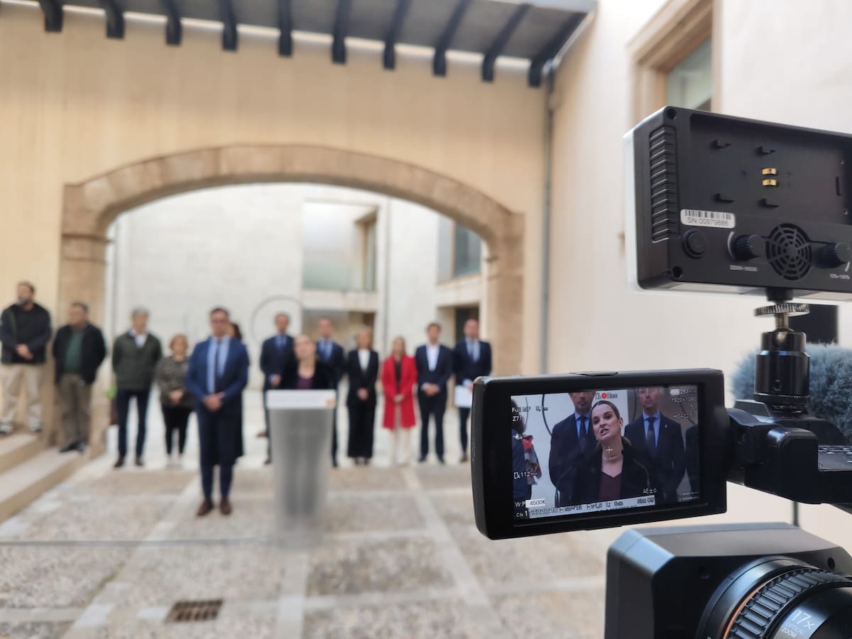 Patronal y sindicatos apoyan las ayudas del Govern, pero reclaman más medidas sociales