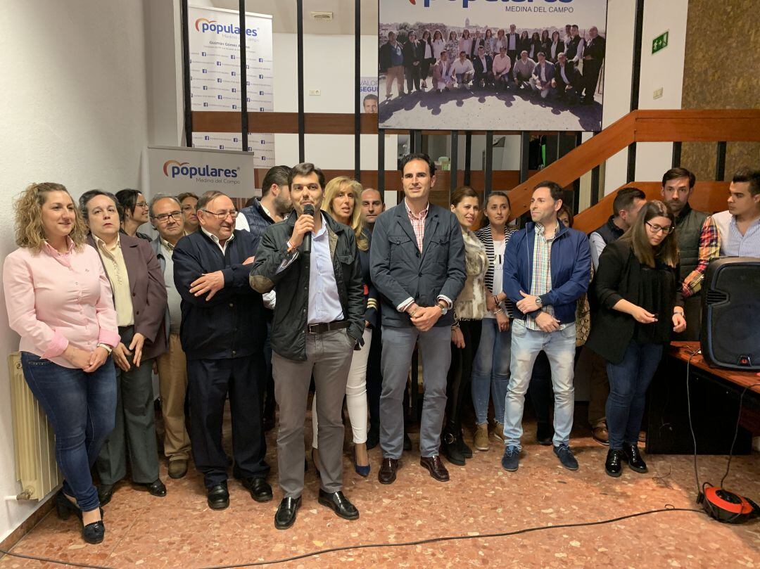 La candidatura popular en Medina del Campo se presentó ante afiliados y simpatizantes