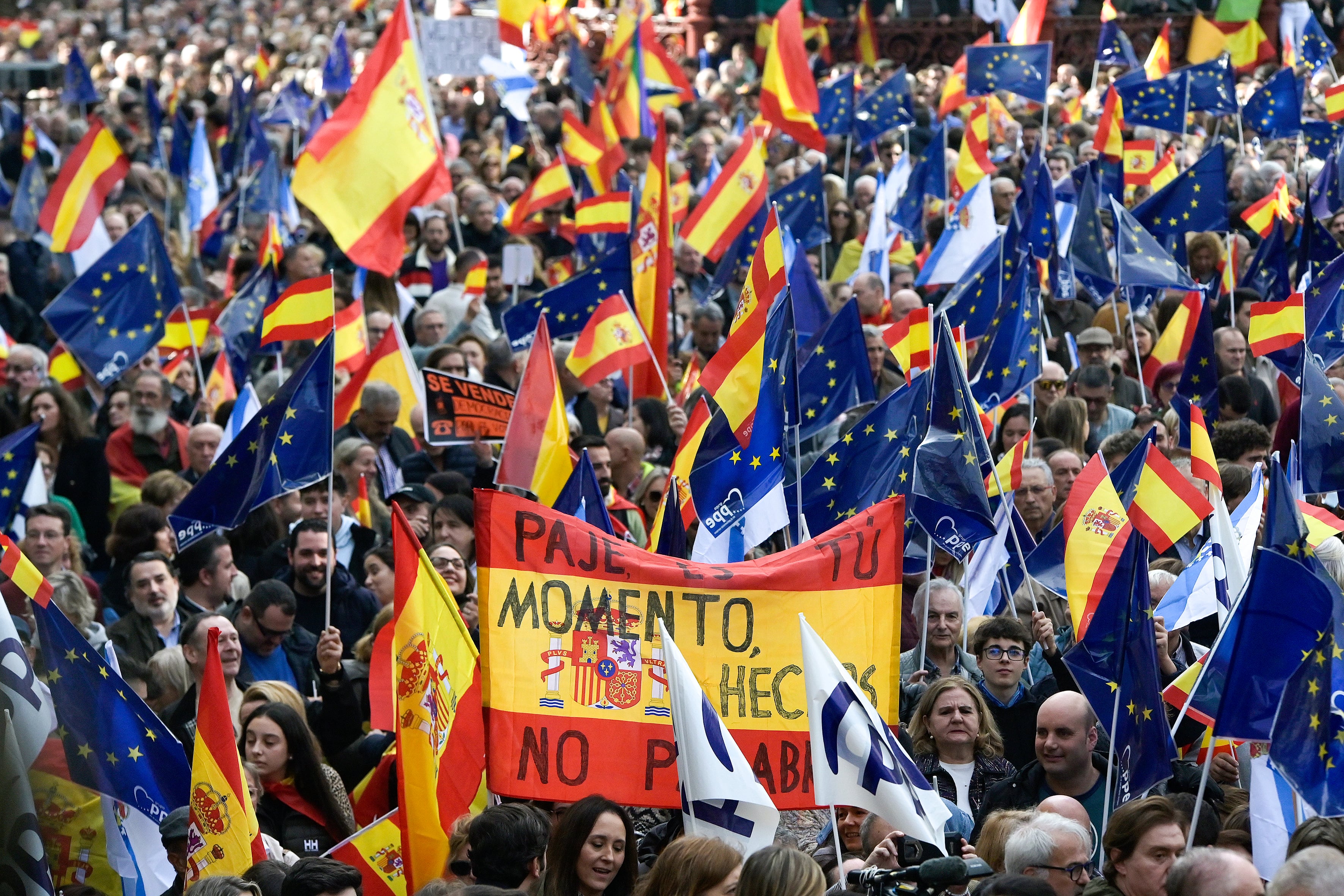 Concentración organizada por el Partido Popular contra la Ley de Amnistía